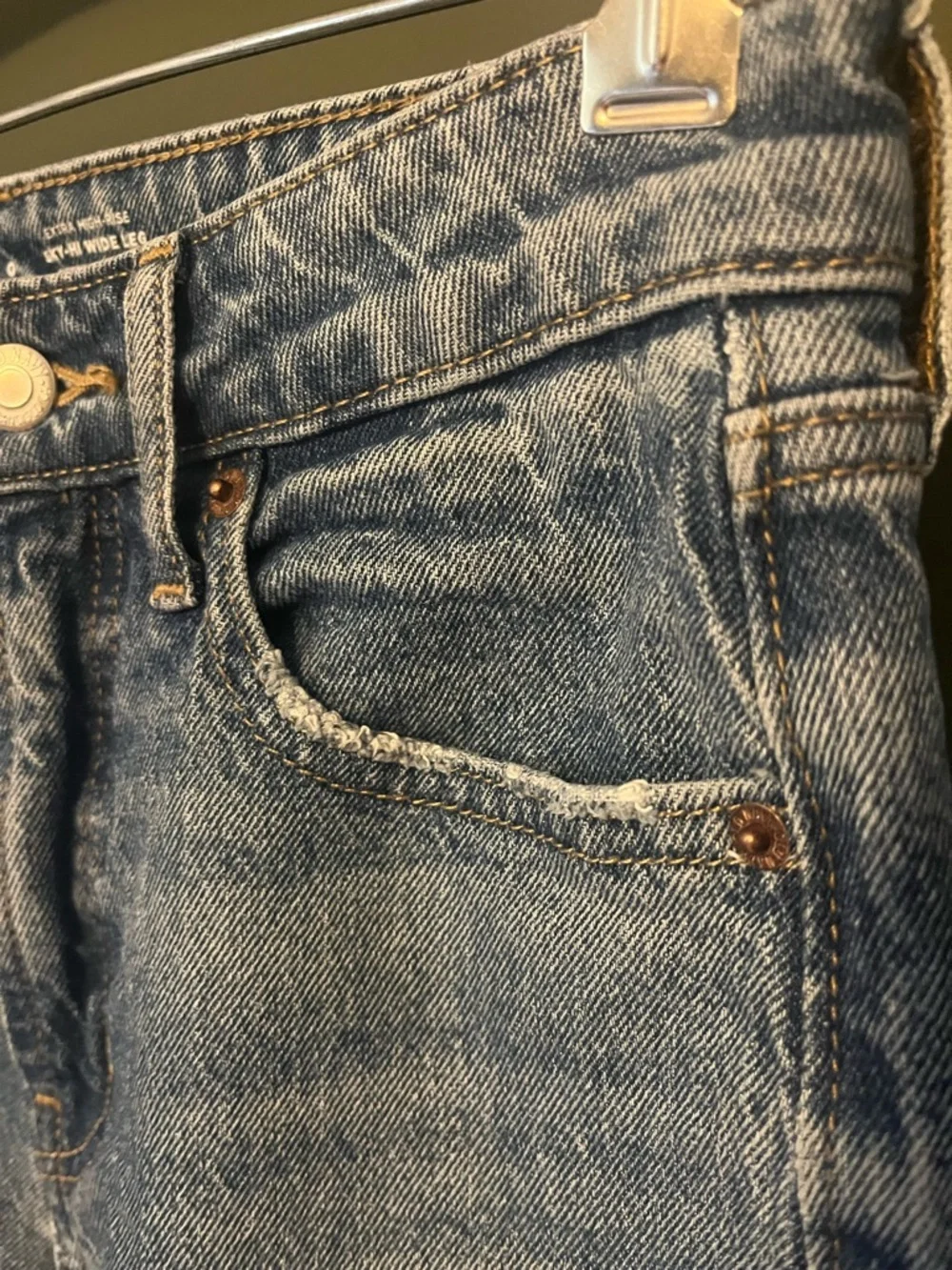 Old Navy Extra High-Rise Sky-Hi Wide Leg Distressed Pockets Women’s Blue Jeans 0 - Picture 4 of 10